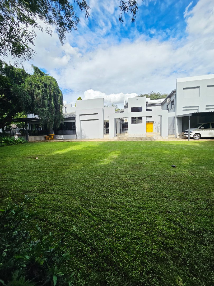 6 Bedroom Property for Sale in Wilkoppies North West